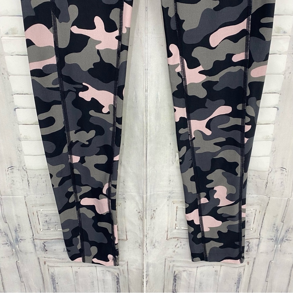 Calvin Klein Performance Leggings Size XS Camouflage Green High Waisted Tight - Picture 3 of 9